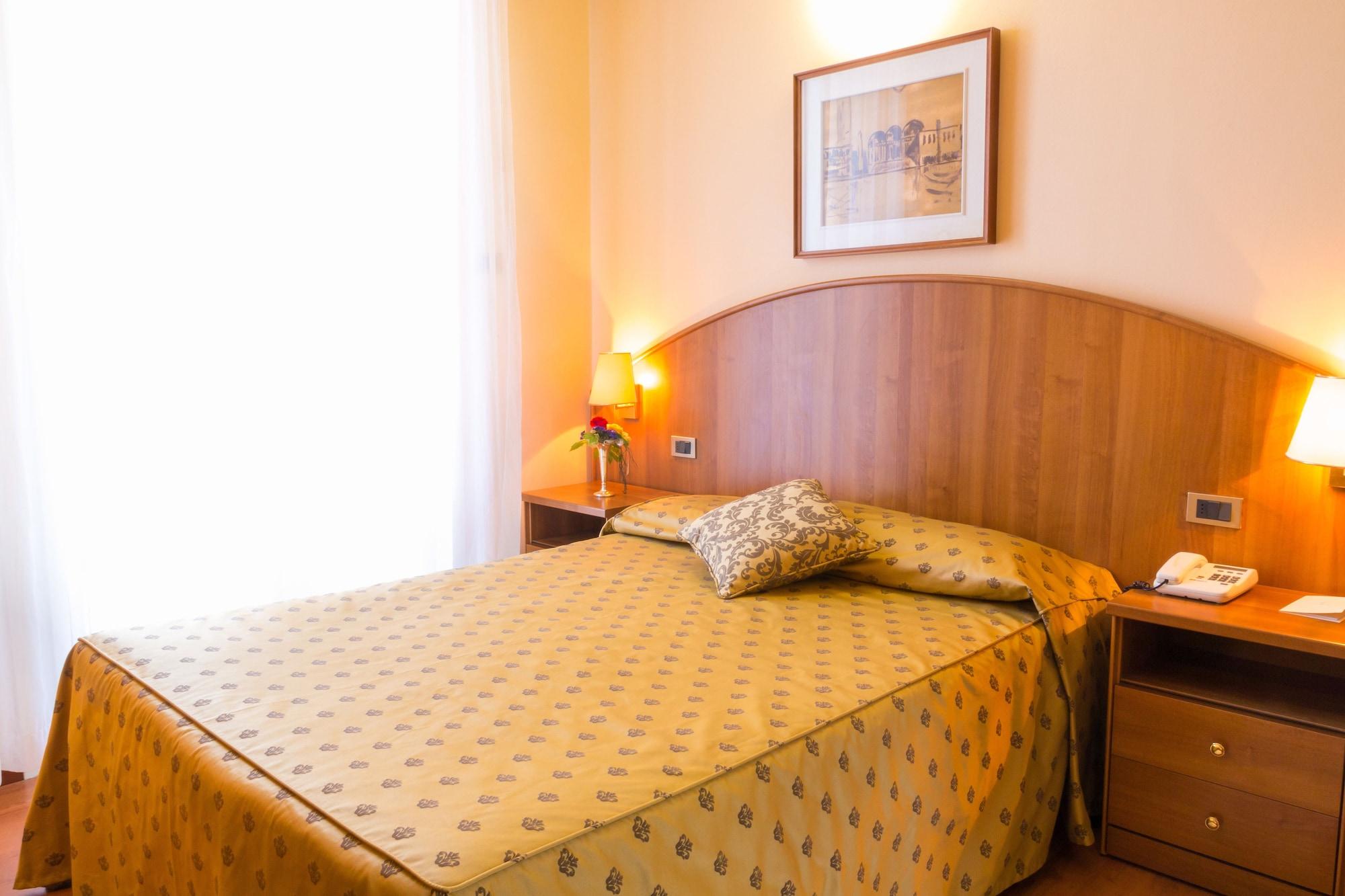 Hotel Principe Бібіоне Екстер'єр фото