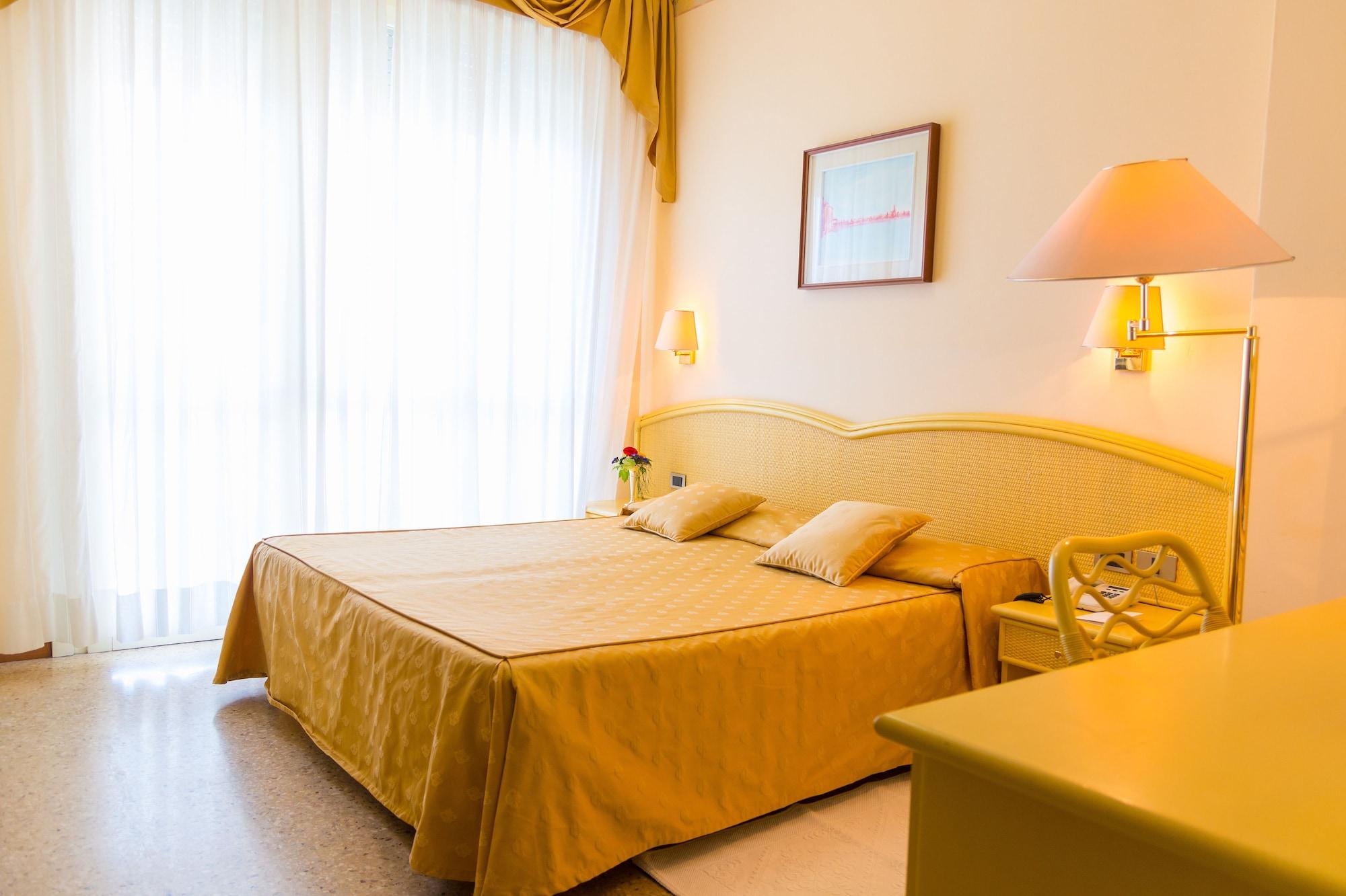 Hotel Principe Бібіоне Екстер'єр фото