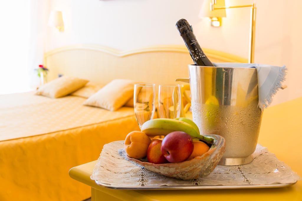 Hotel Principe Бібіоне Екстер'єр фото
