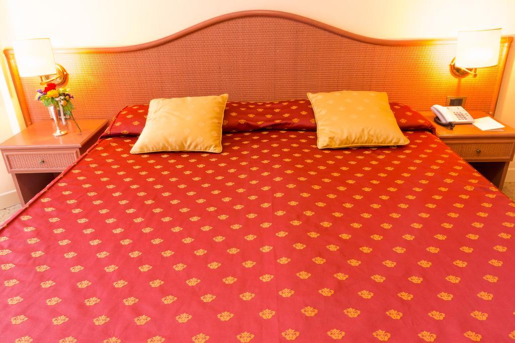Hotel Principe Бібіоне Екстер'єр фото