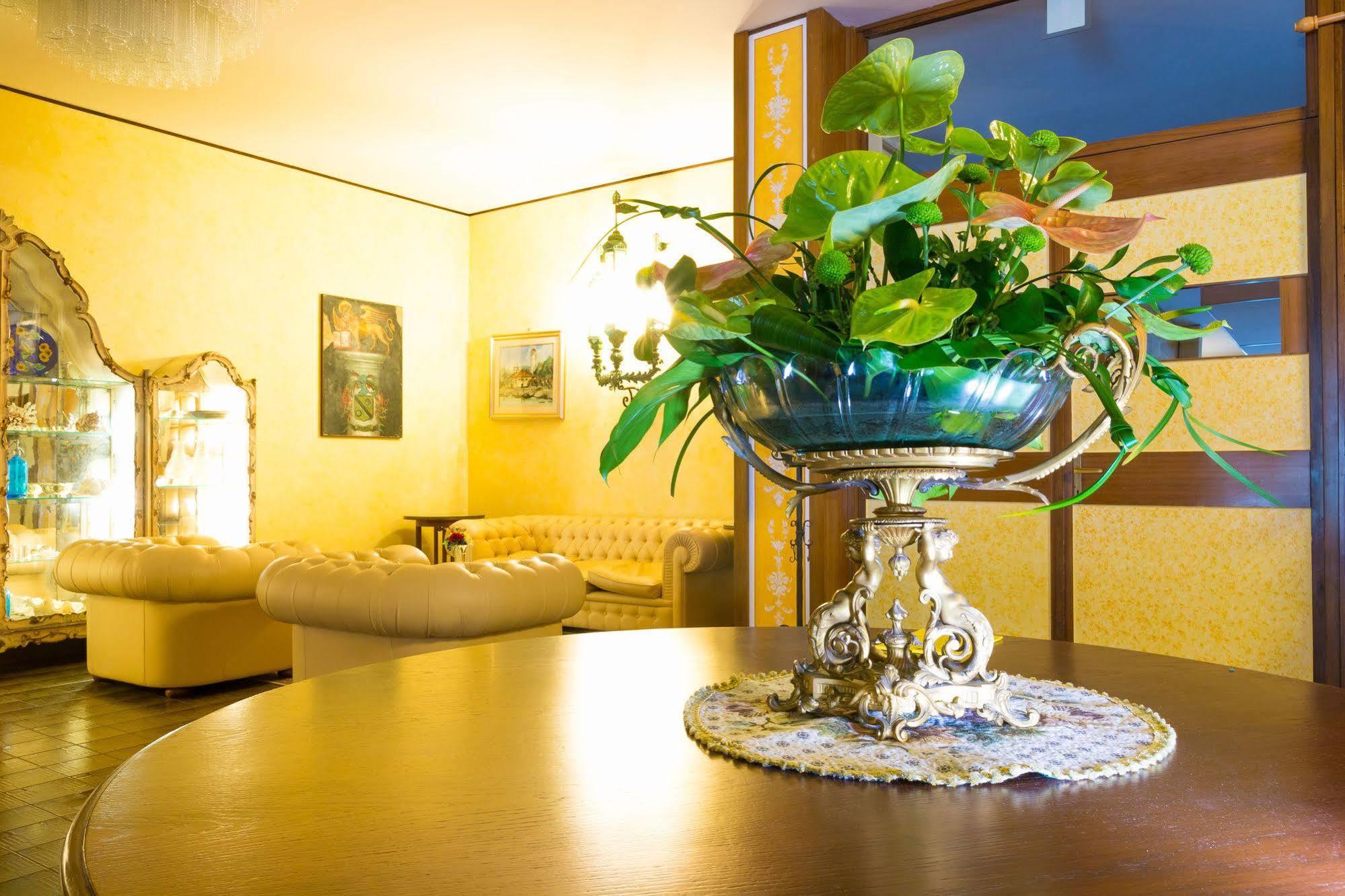 Hotel Principe Бібіоне Екстер'єр фото